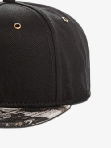 Cappellino snapback con ricamo "Preghiera"