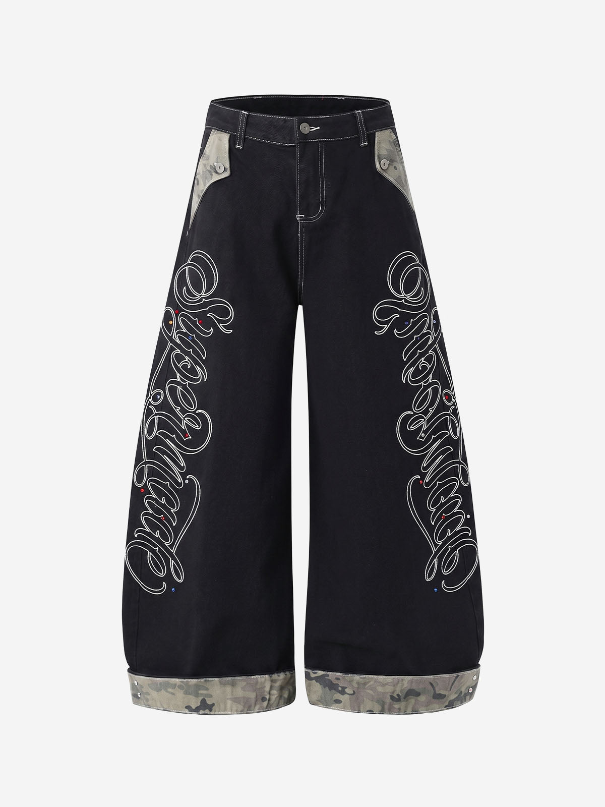 Jeans mit Camouflage-Patchwork, Strassstickerei und geradem Bein