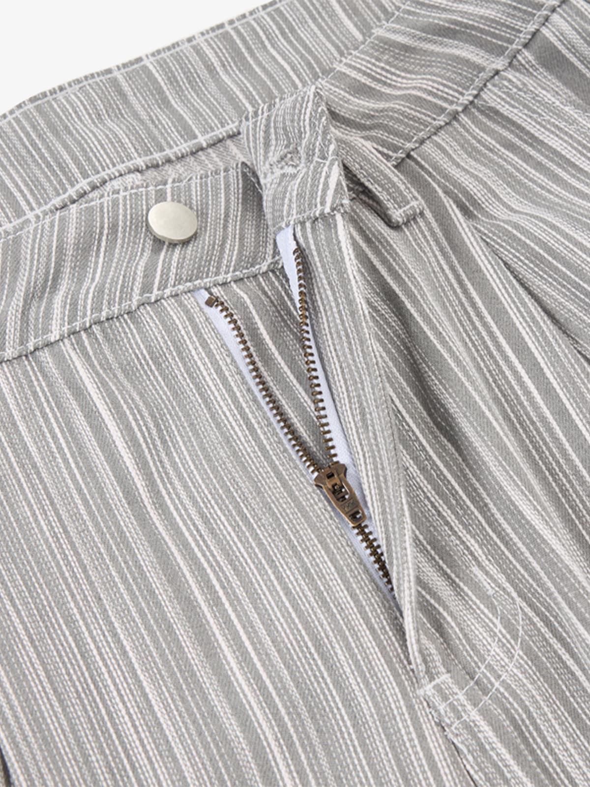 Stylish Wide-Leg Trousers with Vertical Stripes for Modern Fashionistas 