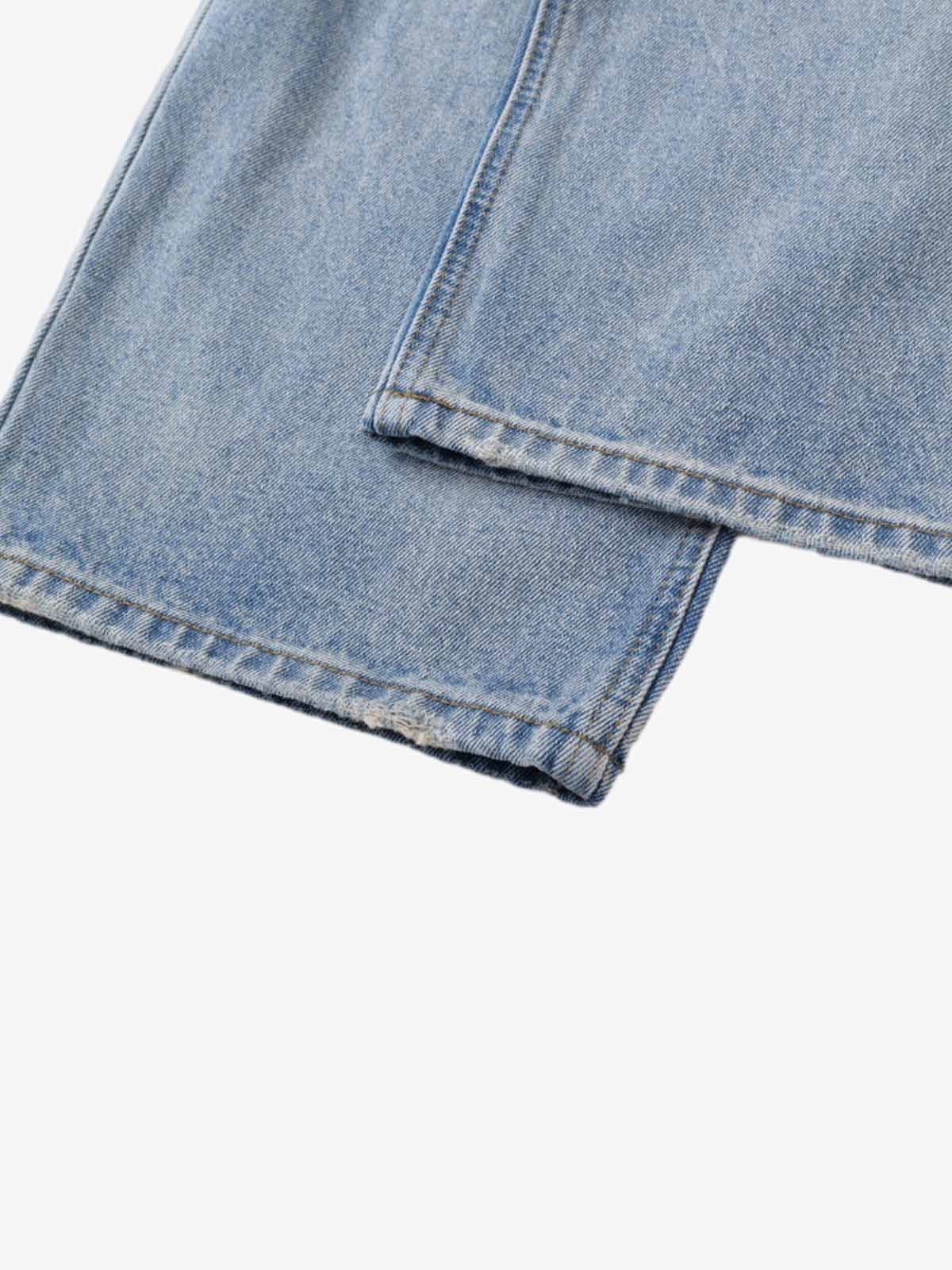 Retro-Jeans mit Rissen und weitem Bein