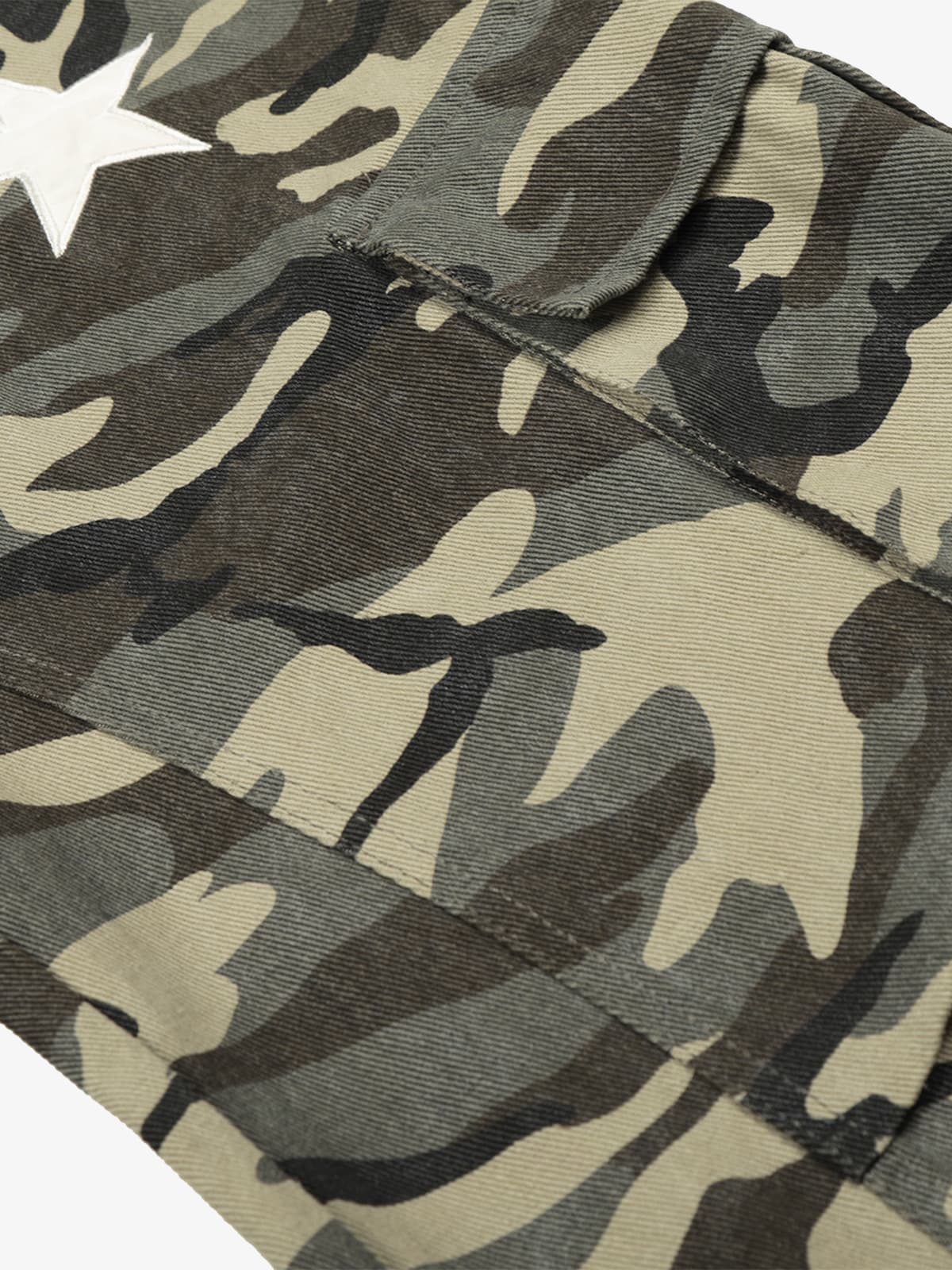 Camouflage Cargo Pants with Star Accents - Perfect for Casual and Outdoor Adventures 