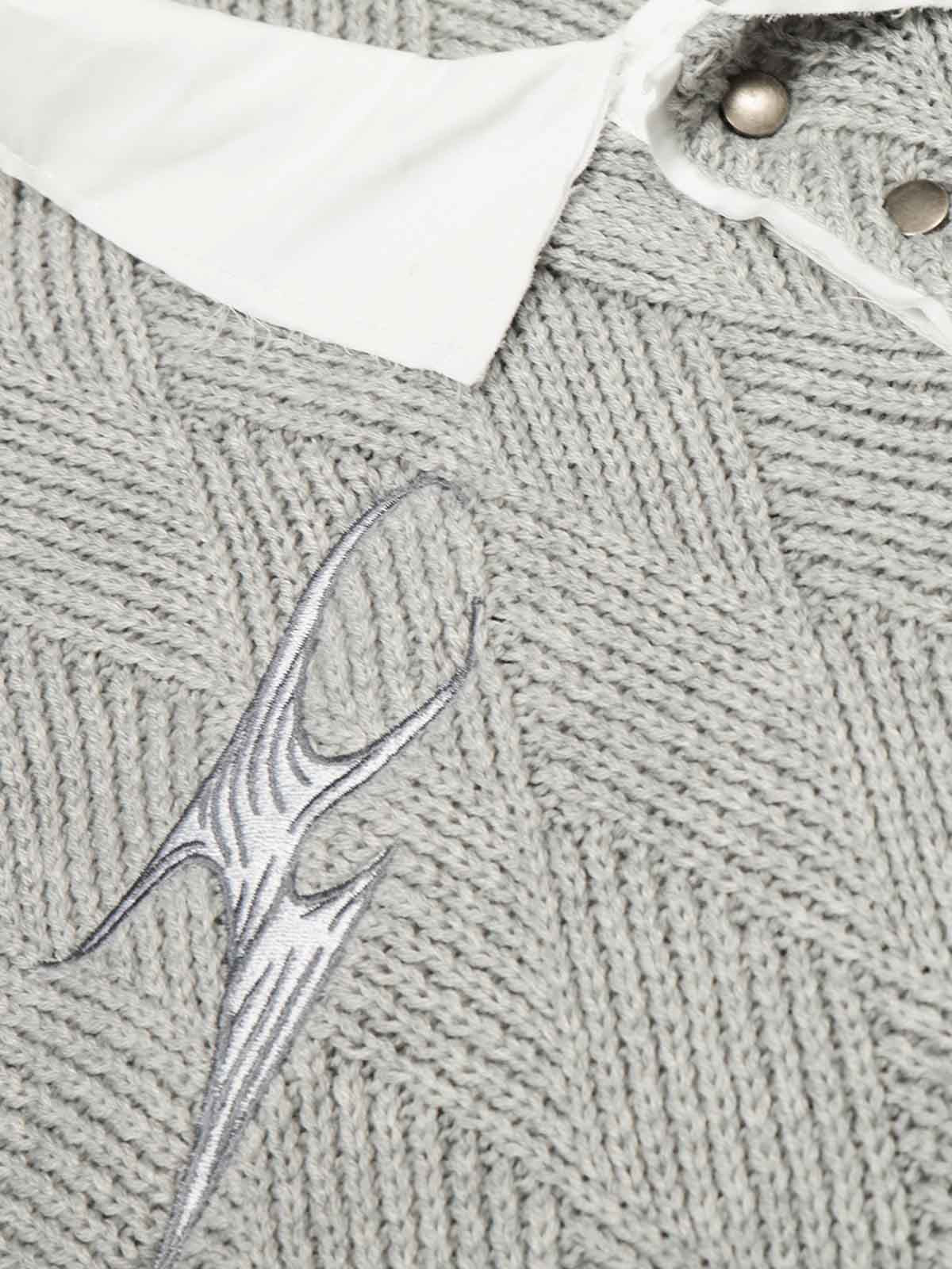 Retro Contrast Collar Embroidery Knit Sweater 