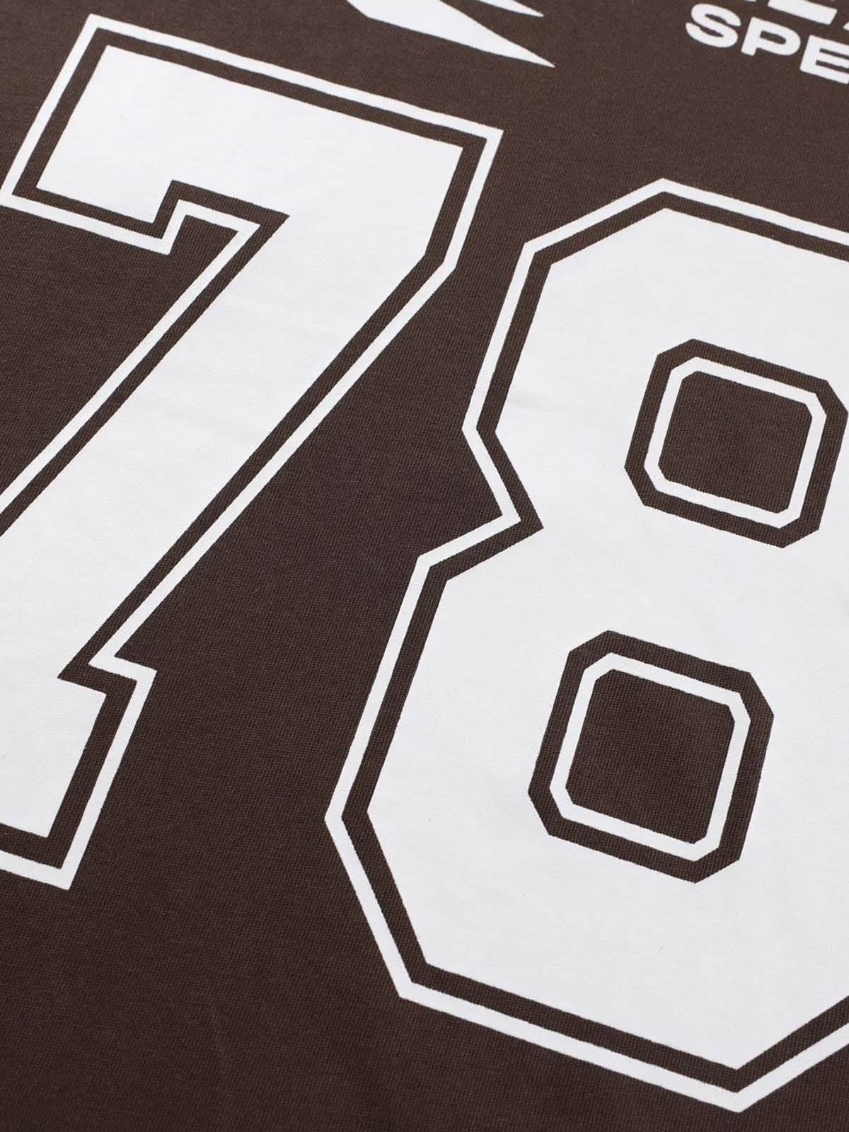 Sporty Long Sleeve Top with Bold Number Design for Active Enthusiasts 