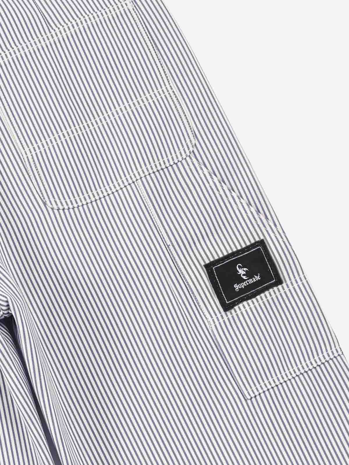 Pantaloncini a gamba larga a righe sottili con pieghe