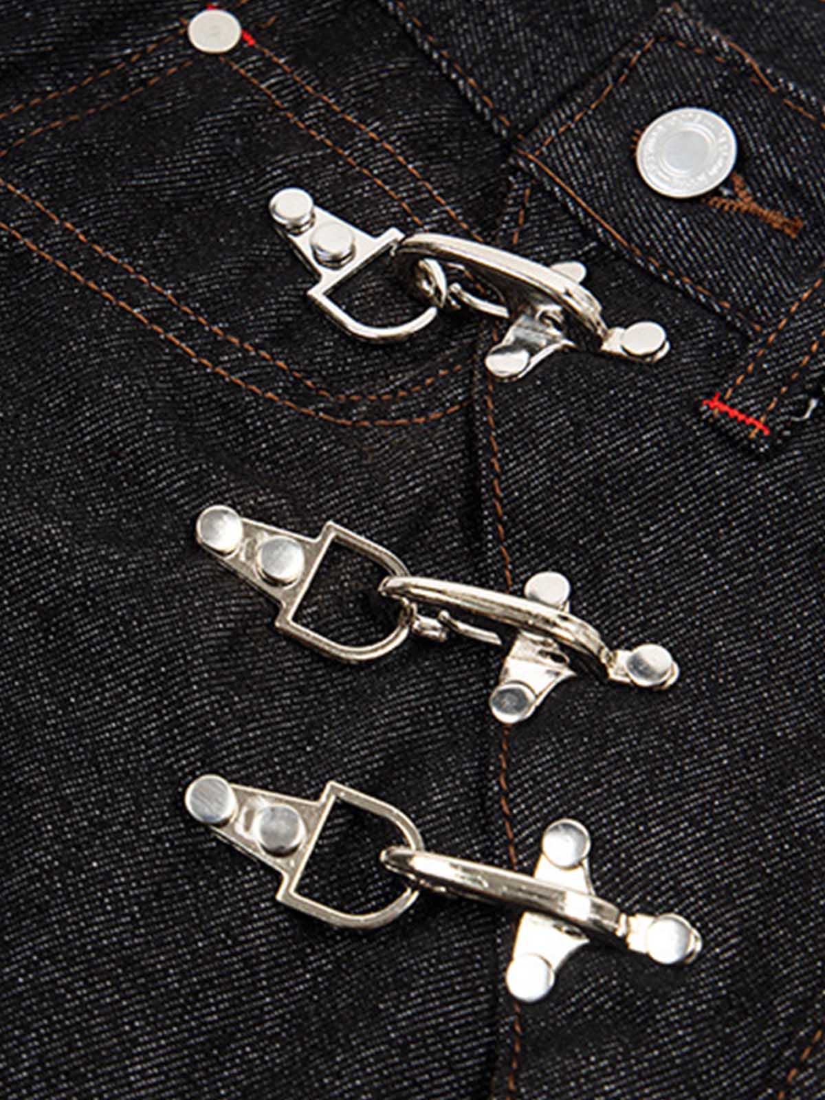 Jeans curvi con fibbia da aereo