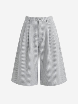 Pantaloncini a gamba larga a righe sottili con pieghe