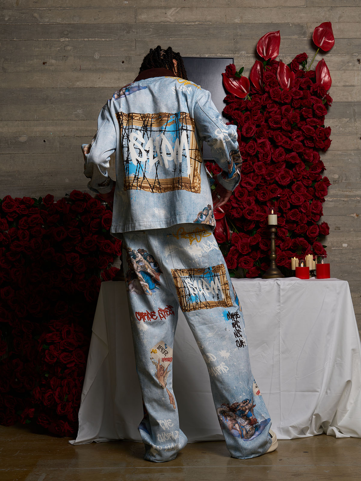 Artistic Denim Wide-Leg Jeans with Angelic Prints and Graffiti Details 