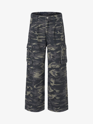 Camouflage Cargo Pants with Wide Leg Design for Versatile Wear 
