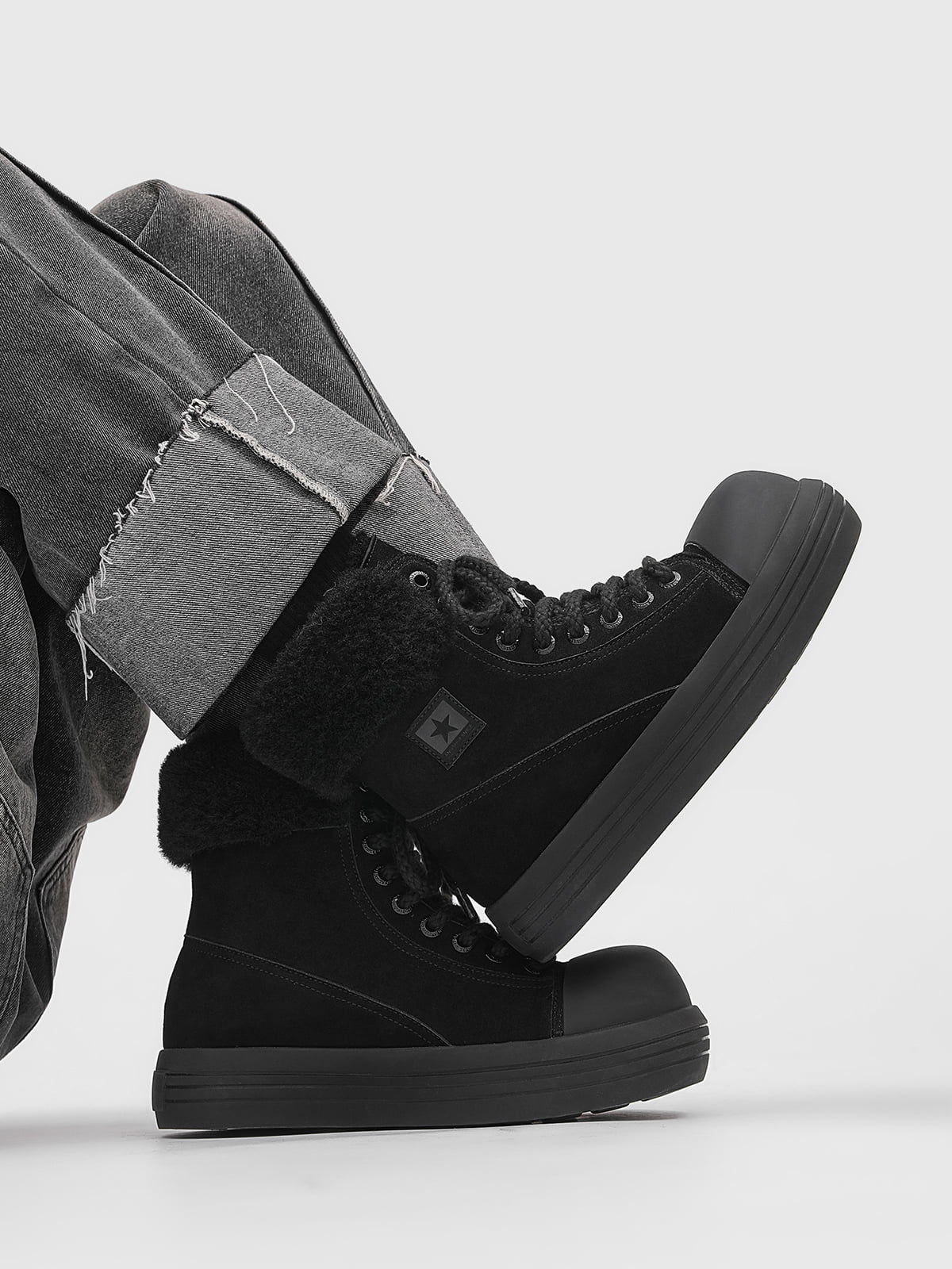 Winter Warmth High-Top Sneaker Boots with Fuzzy Collar 