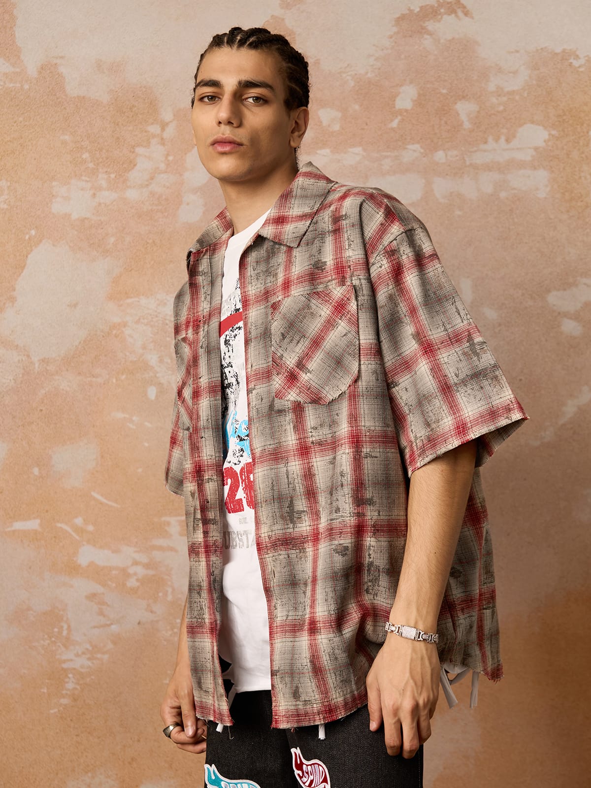 Distressed Patch Plaid Short-Sleeve Shirt 