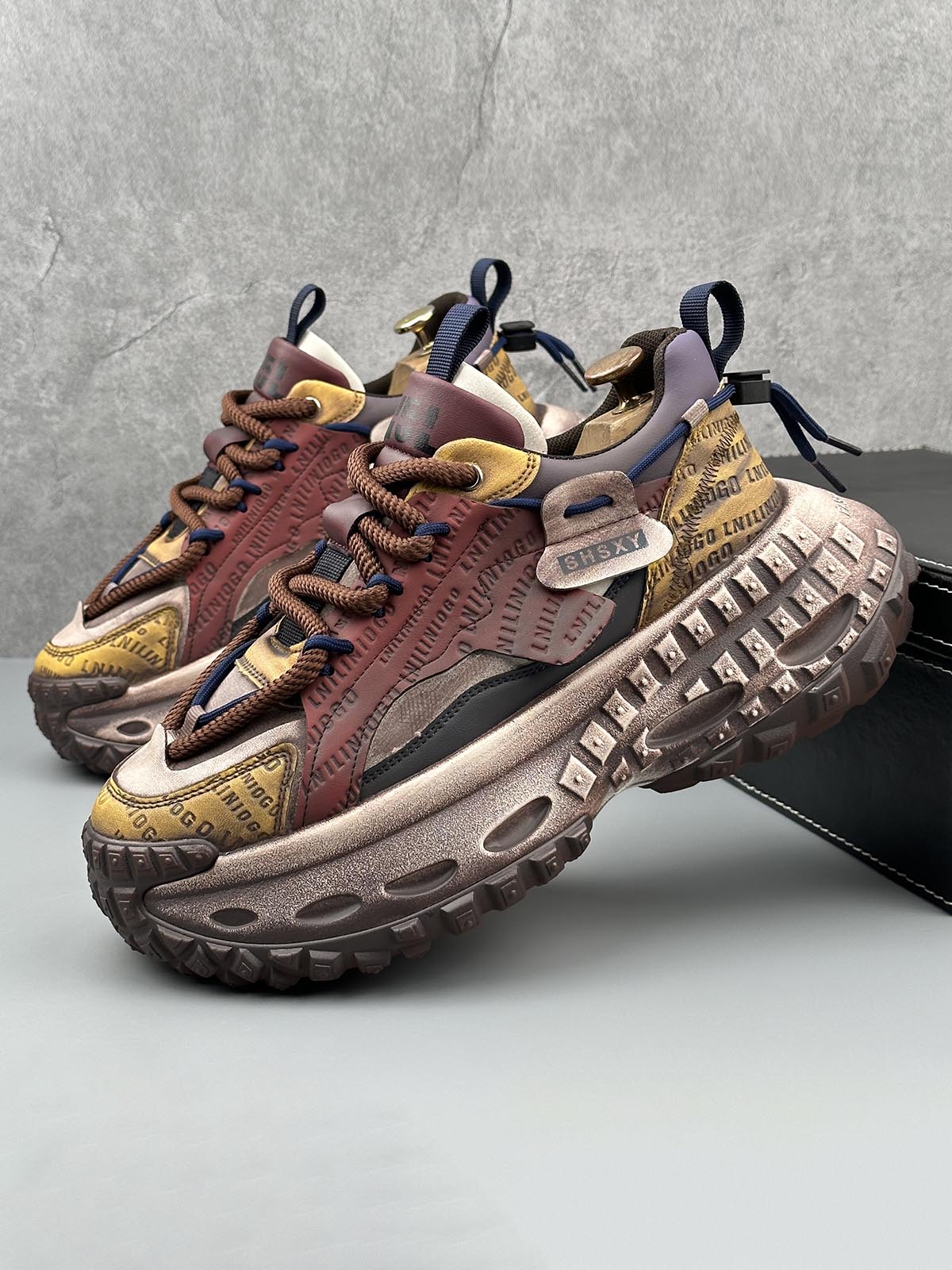 Stitching Letter Tire Sole Platform Sneakers - 2335 