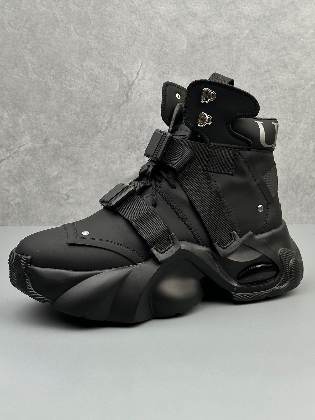 Dual-Strap Stealth Runner Boots 