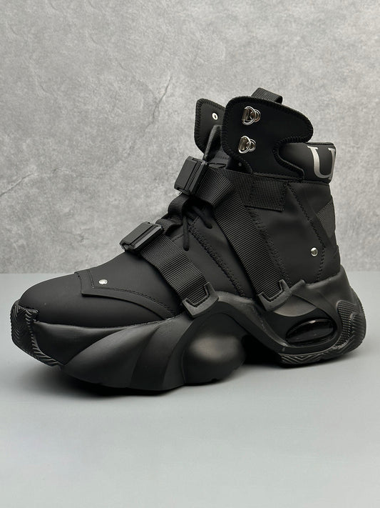 Dual-Strap Stealth Runner Boots 