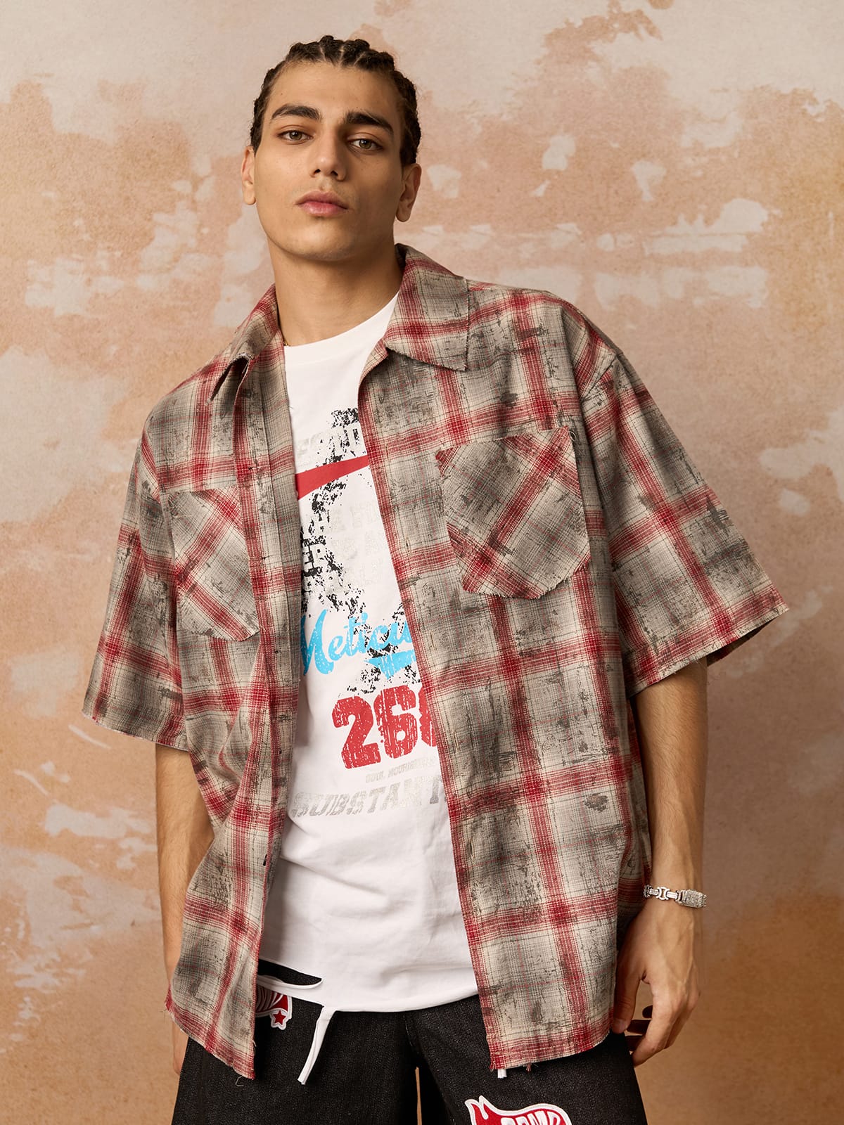 Distressed Patch Plaid Short-Sleeve Shirt 