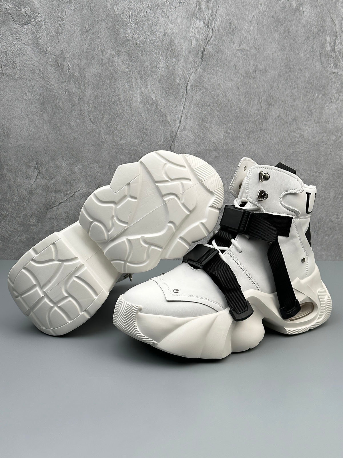 Dual-Strap Stealth Runner Boots 