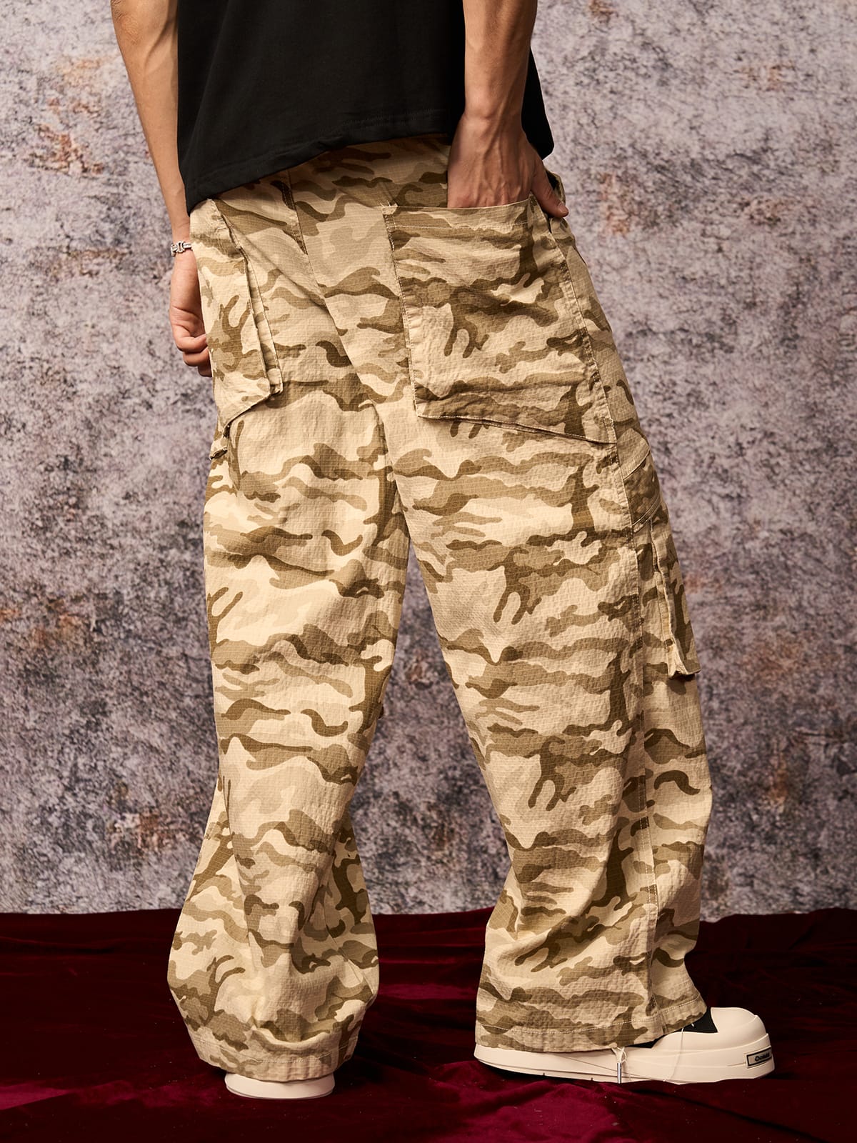 Camouflage Multi-Pocket Cargo Pants 