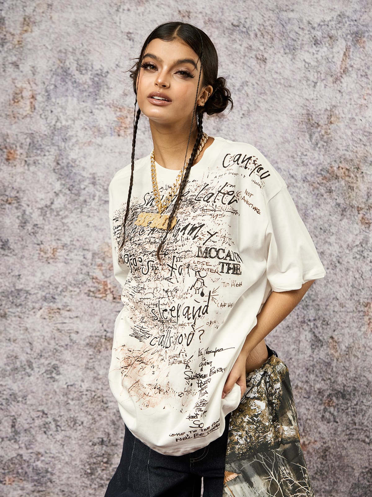 Graffiti Letter Print Oversized T-Shirt - 2417 