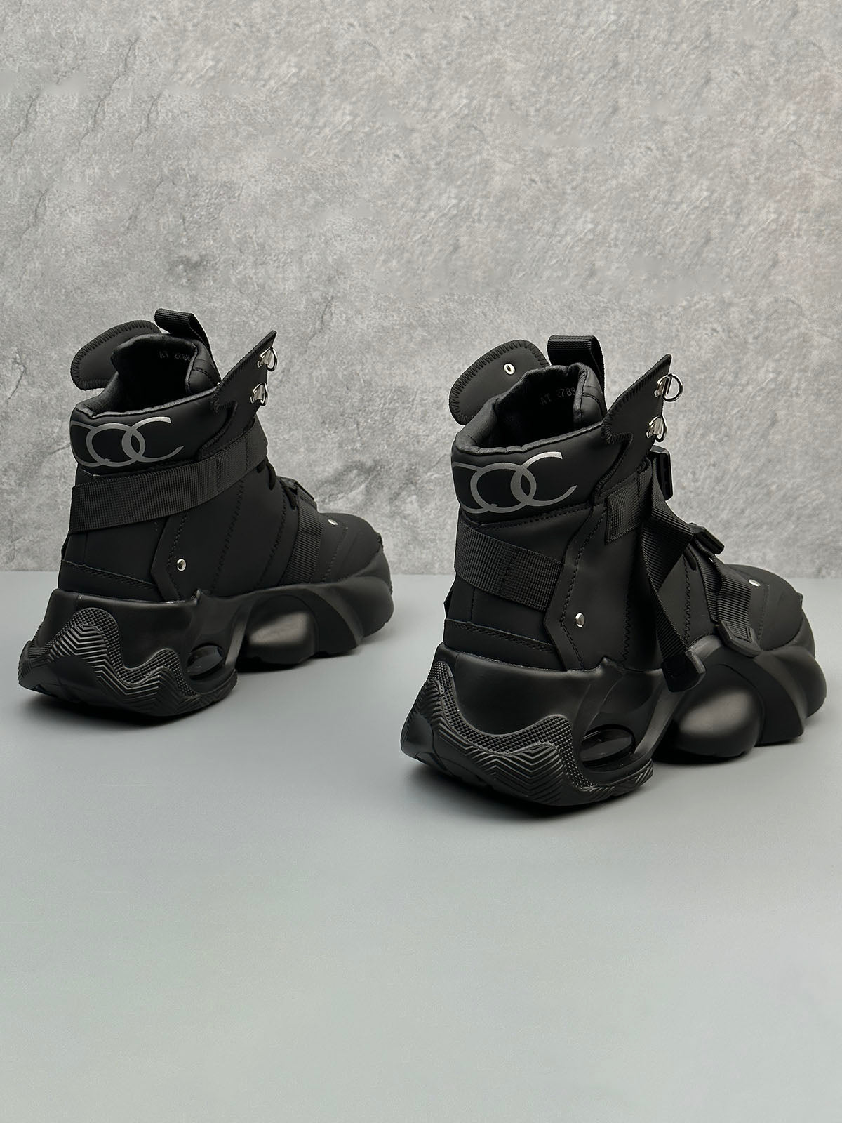 Dual-Strap Stealth Runner Boots 