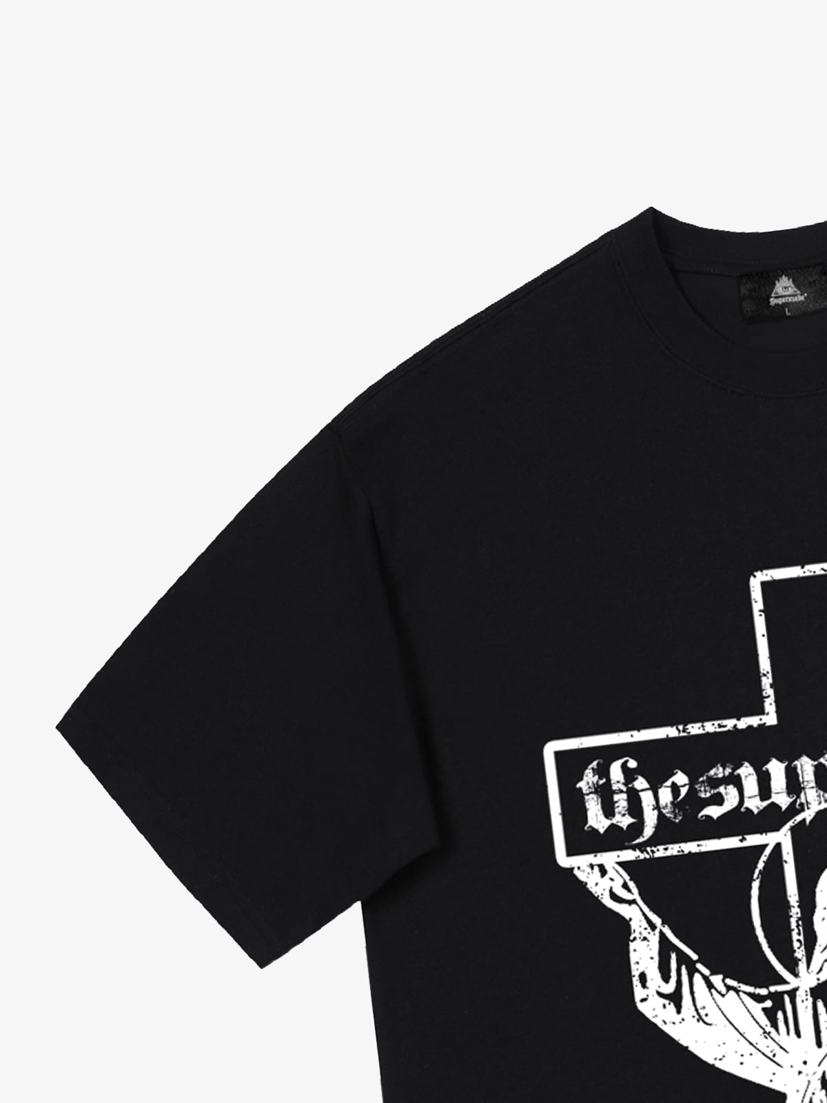 Original Distressed Cross Graphic T-Shirt 