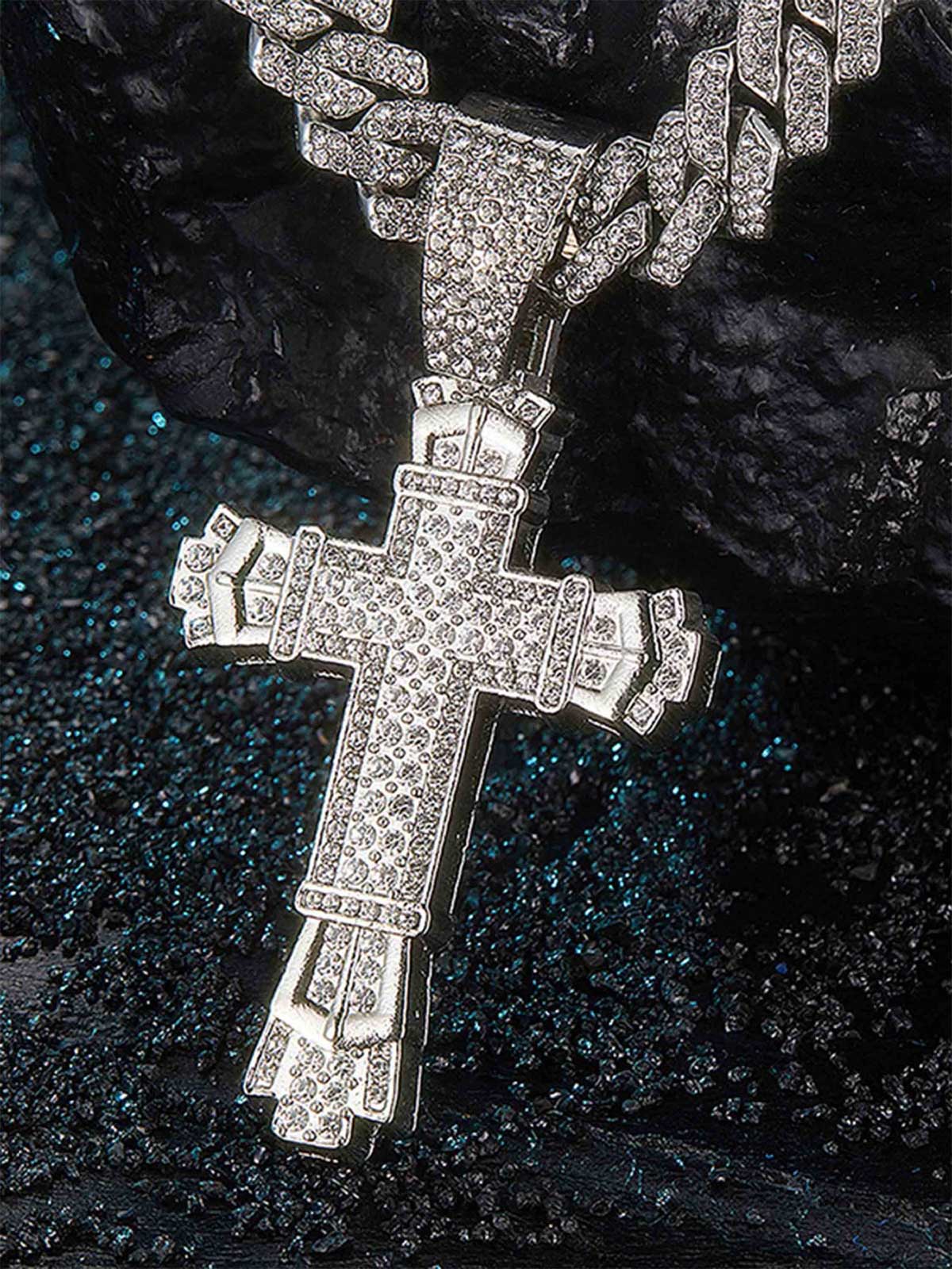 Thesupermade Diamond Cross Necklace - 1970 