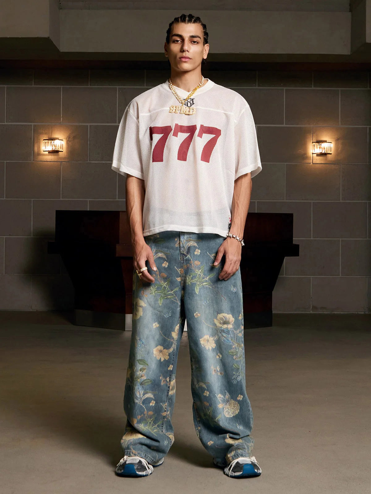 Jersey Letter Print Quick Dry V-neck T-shirt - 2389 