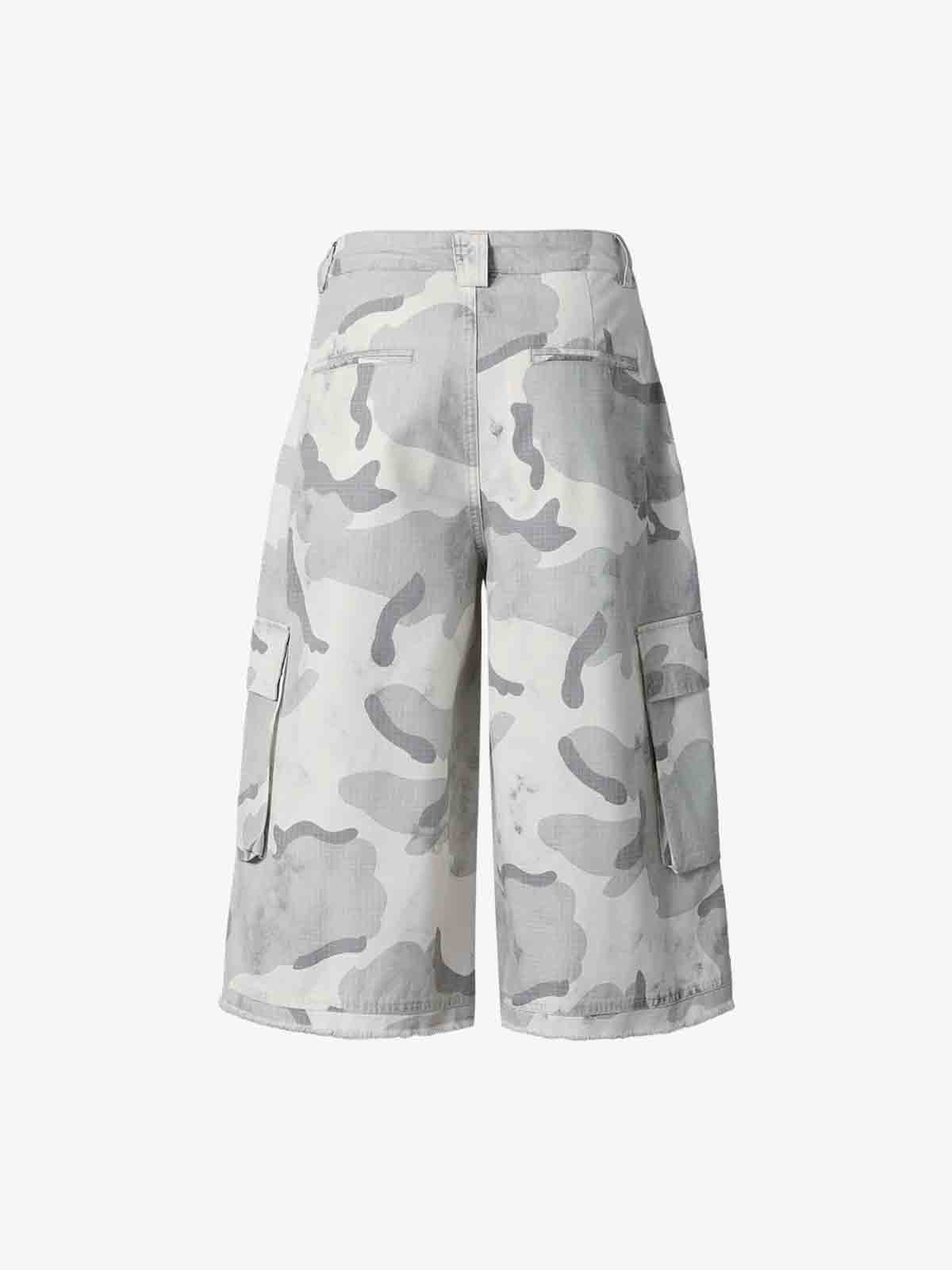 Camouflage Multi-Pocket Cargo Shorts 