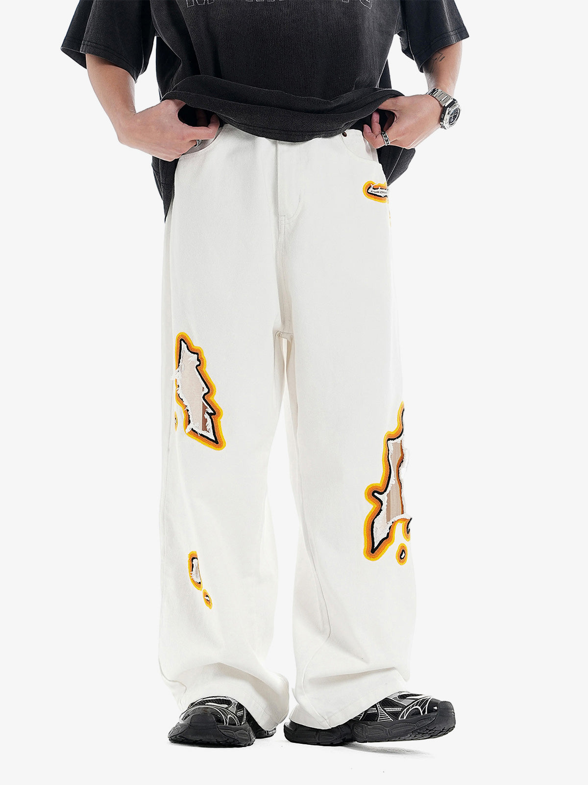 Street Flame Towel Embroidered Jeans 