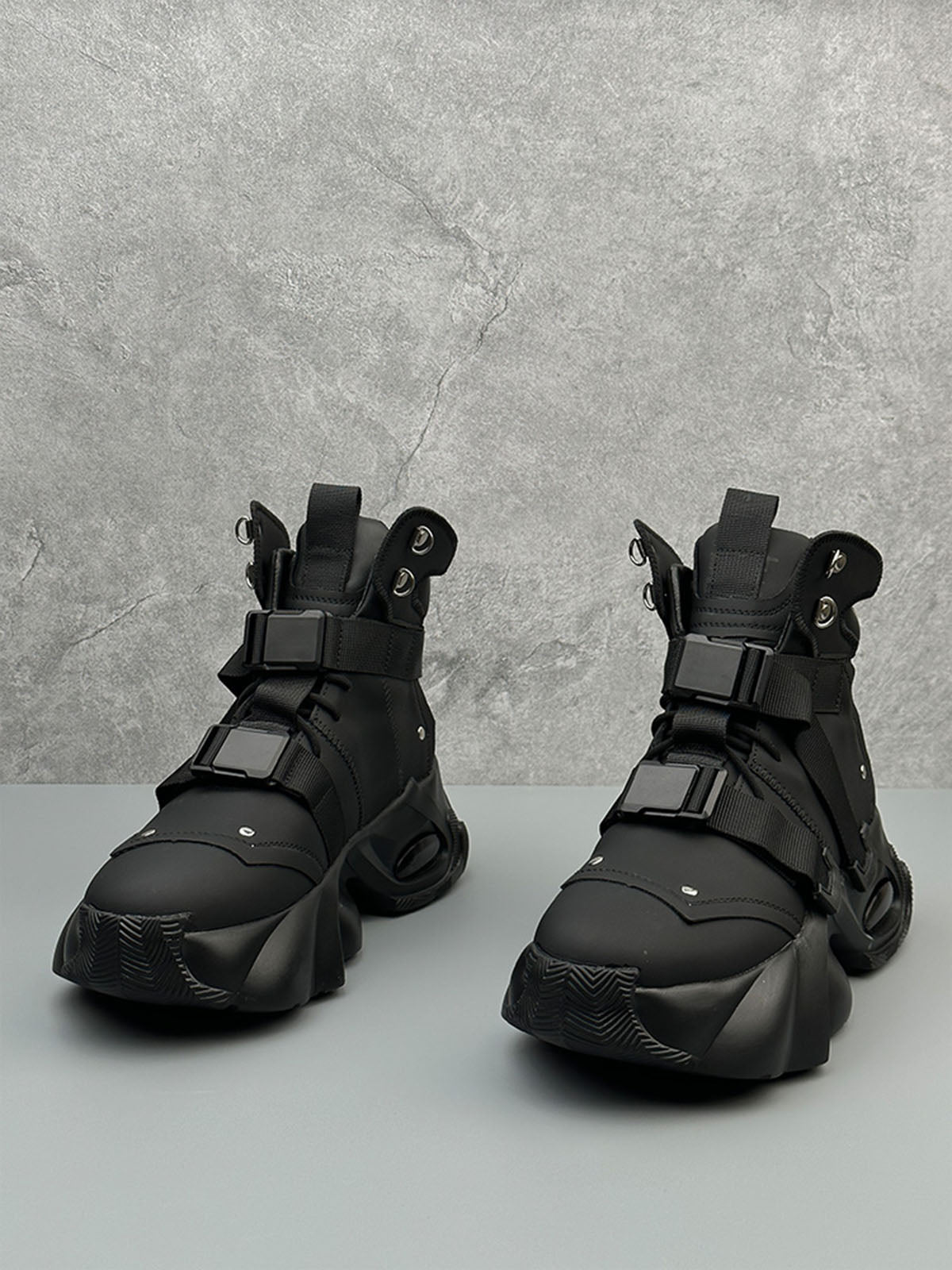 Dual-Strap Stealth Runner Boots 