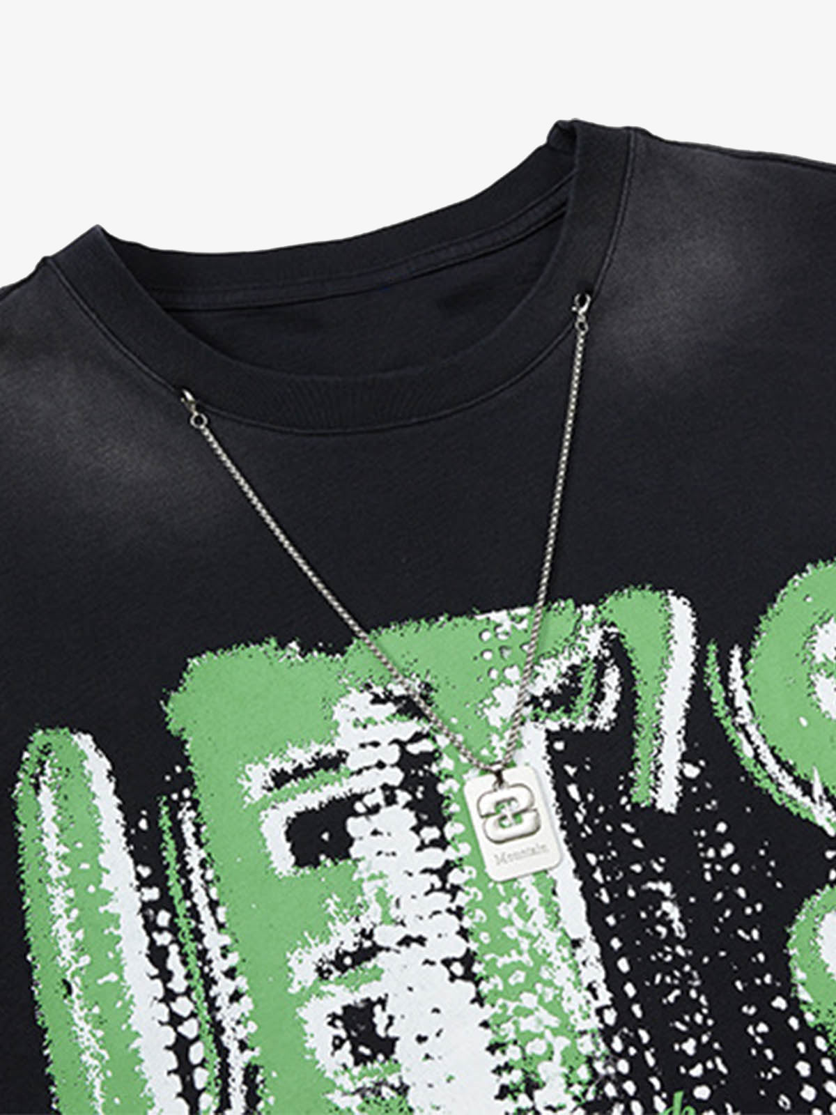 Street Graphic Spray Print Necklace T-Shirt 