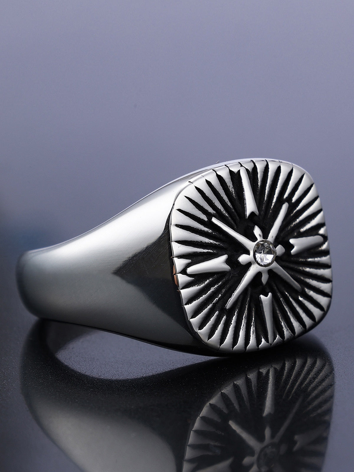 Vinatege Nordic Navigator Compass Cross Ring 