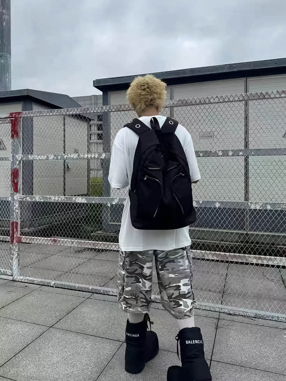 Metal Partition Multi-Pocket Nylon Backpack 