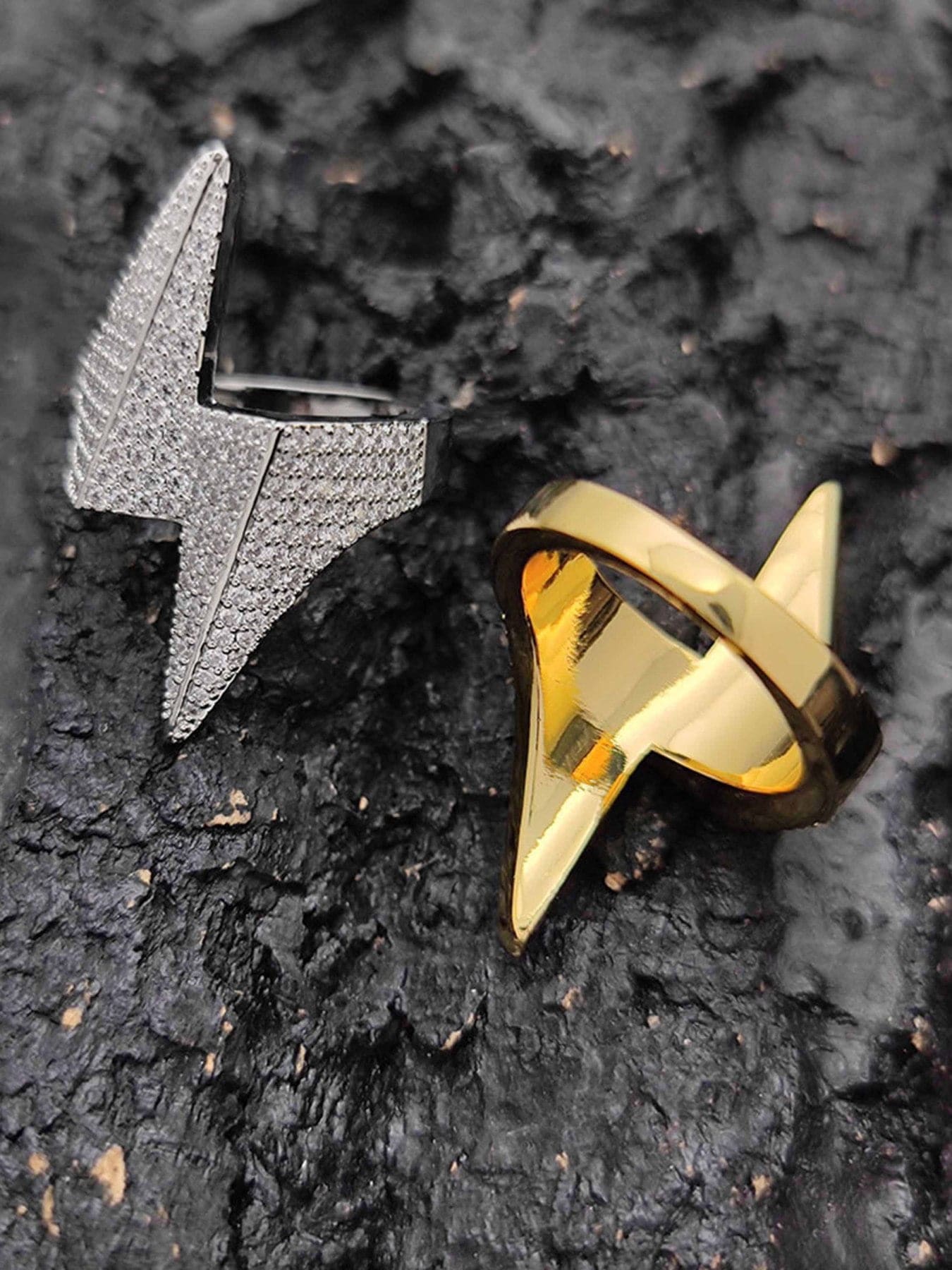 Thesupermade Lightning-shaped Zirconia Ring 