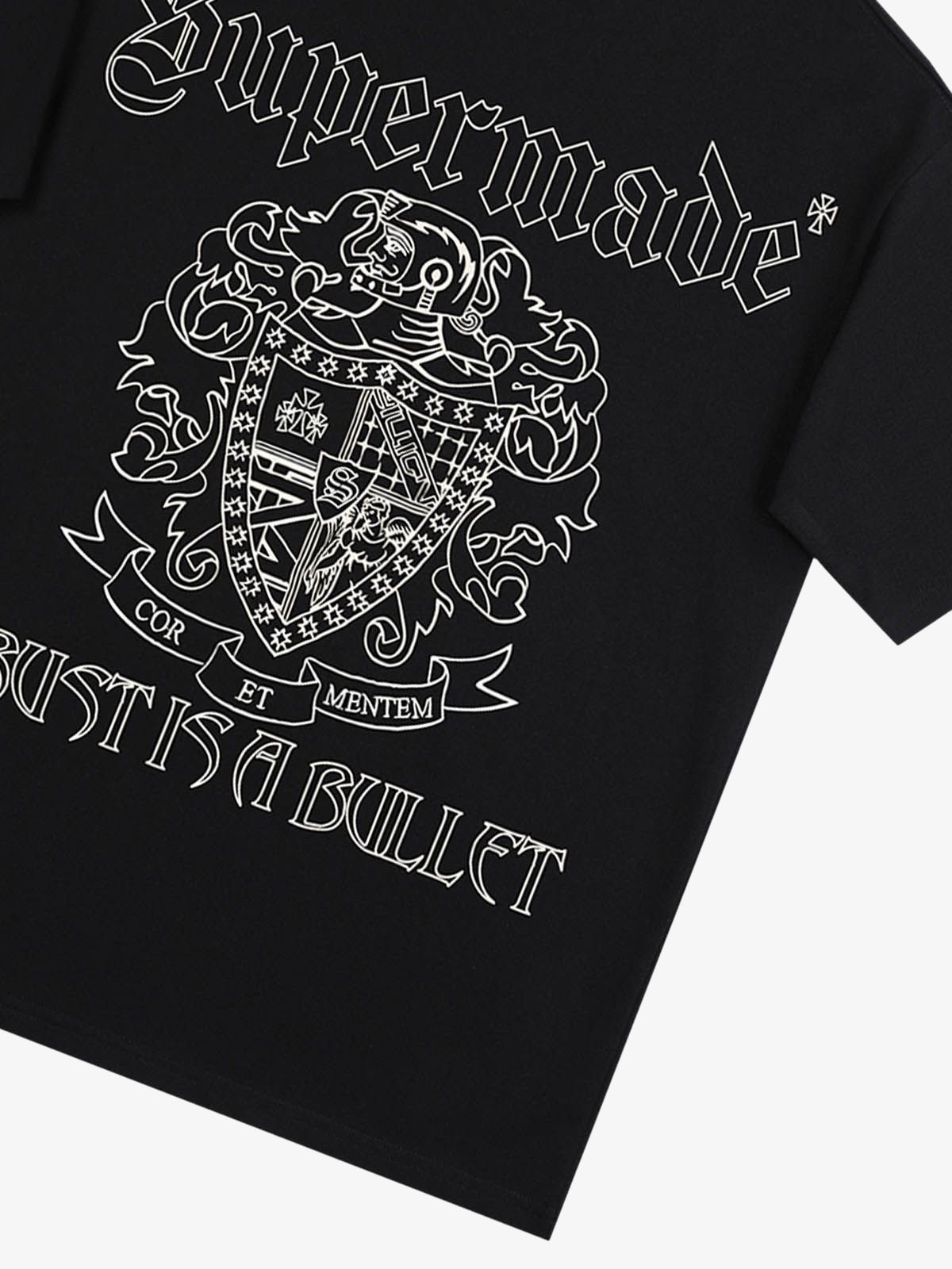Original Gothic Letter Family Shield Badge Print T-Shirt 