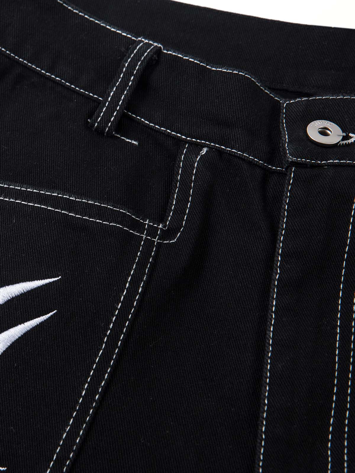 Deconstructed Contrast Embroidered Baggy Jeans - 2330 