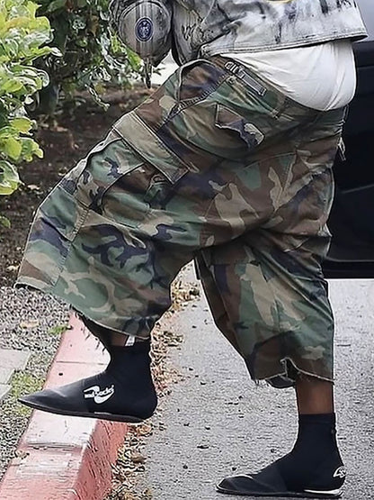 Camouflage Buckle Waist Cropped Cargo Shorts - 2412 