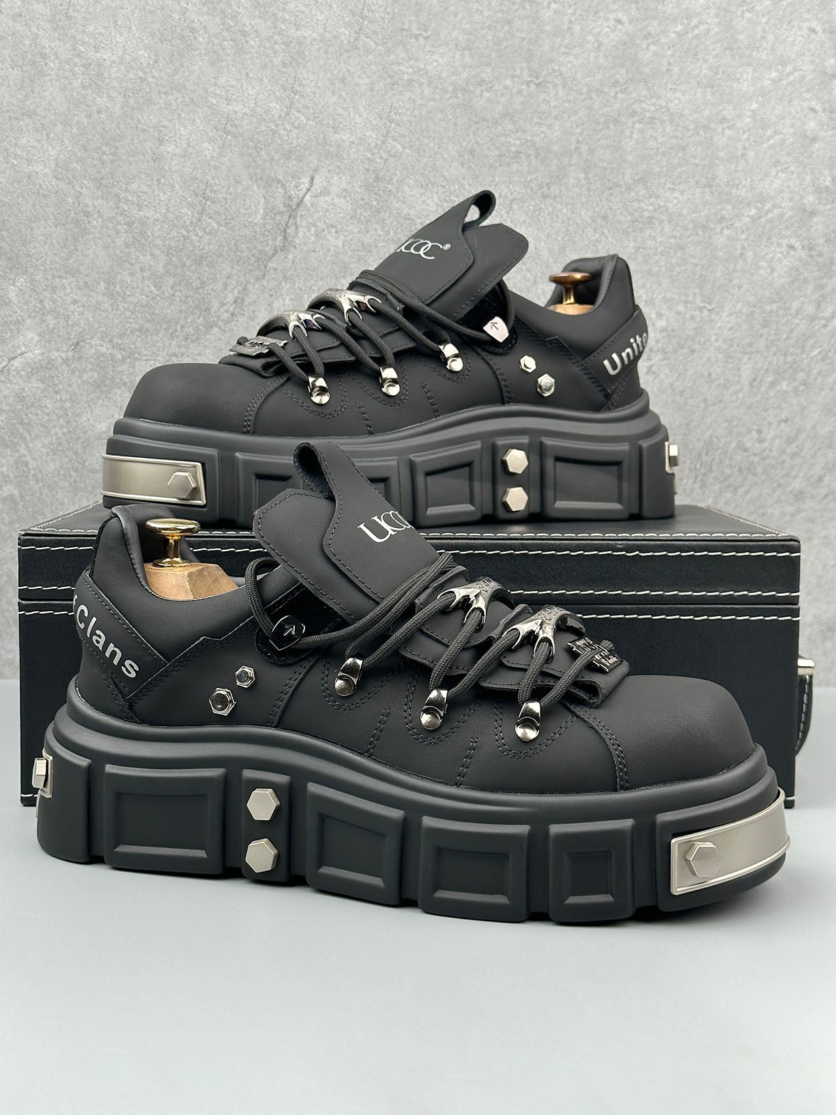 Punk Style Rivet Derby Shoes 