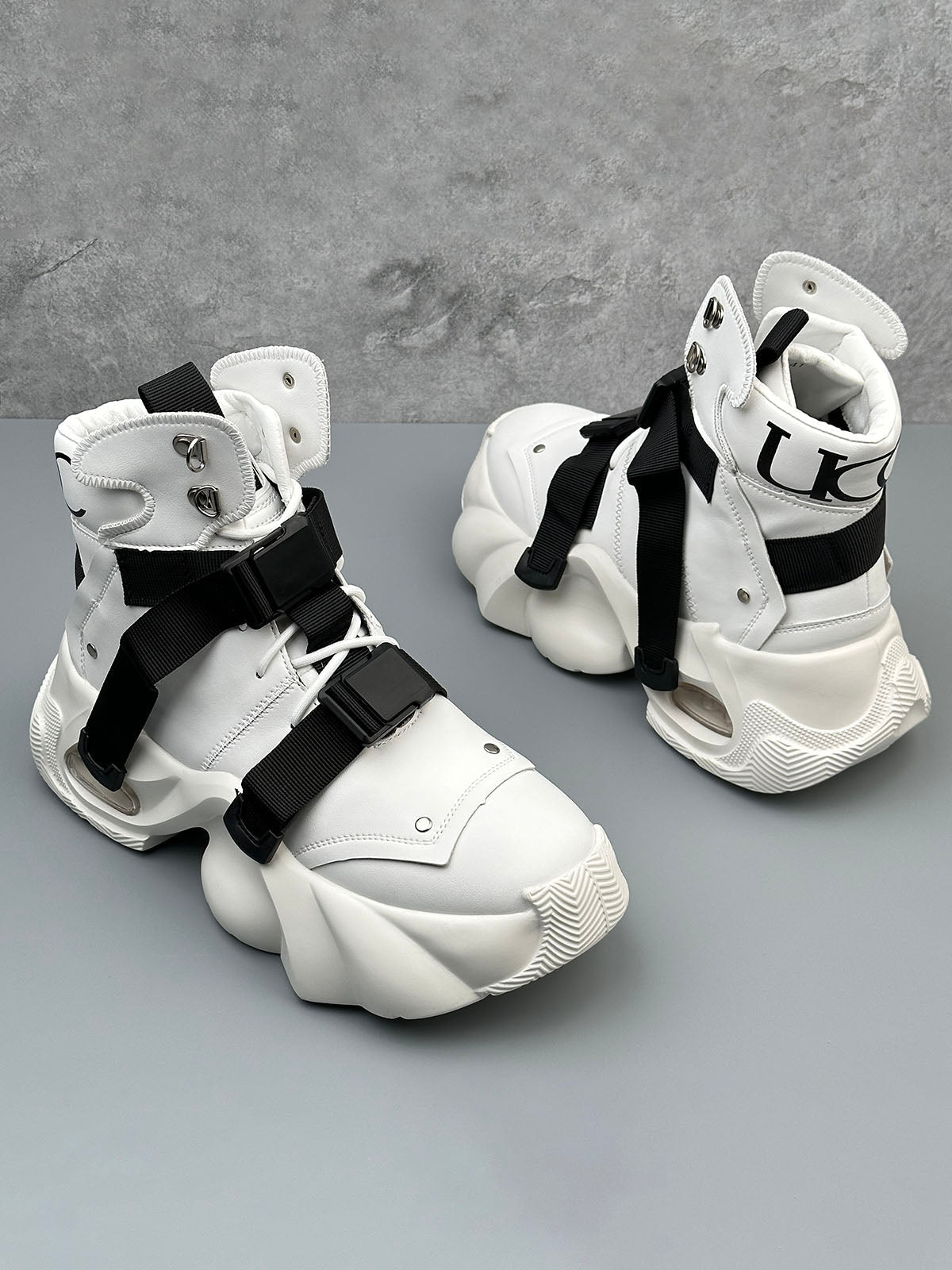 Dual-Strap Stealth Runner Boots 