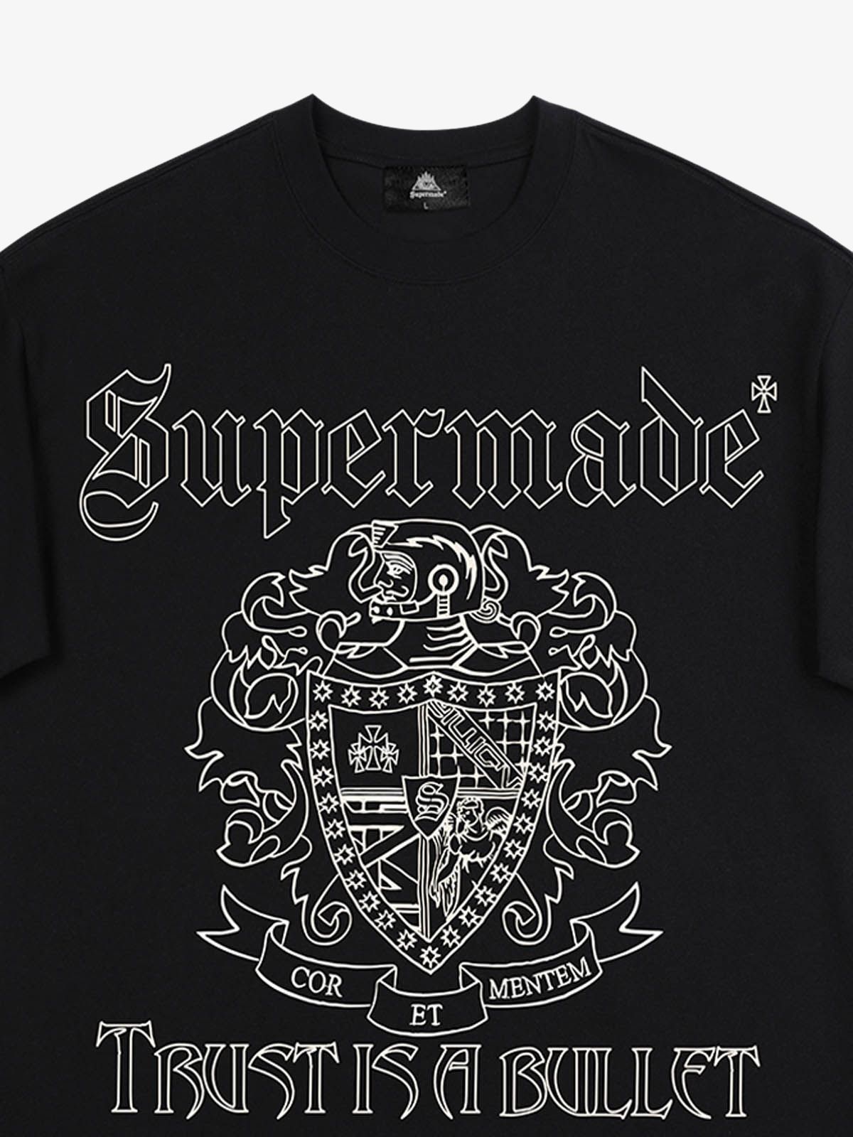 Original Gothic Letter Family Shield Badge Print T-Shirt 