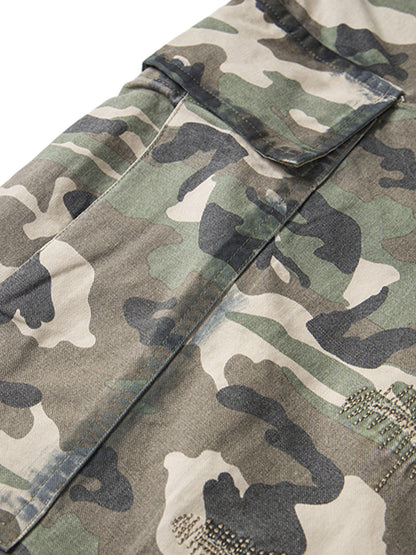 Camouflage Badge Cargo Shorts 
