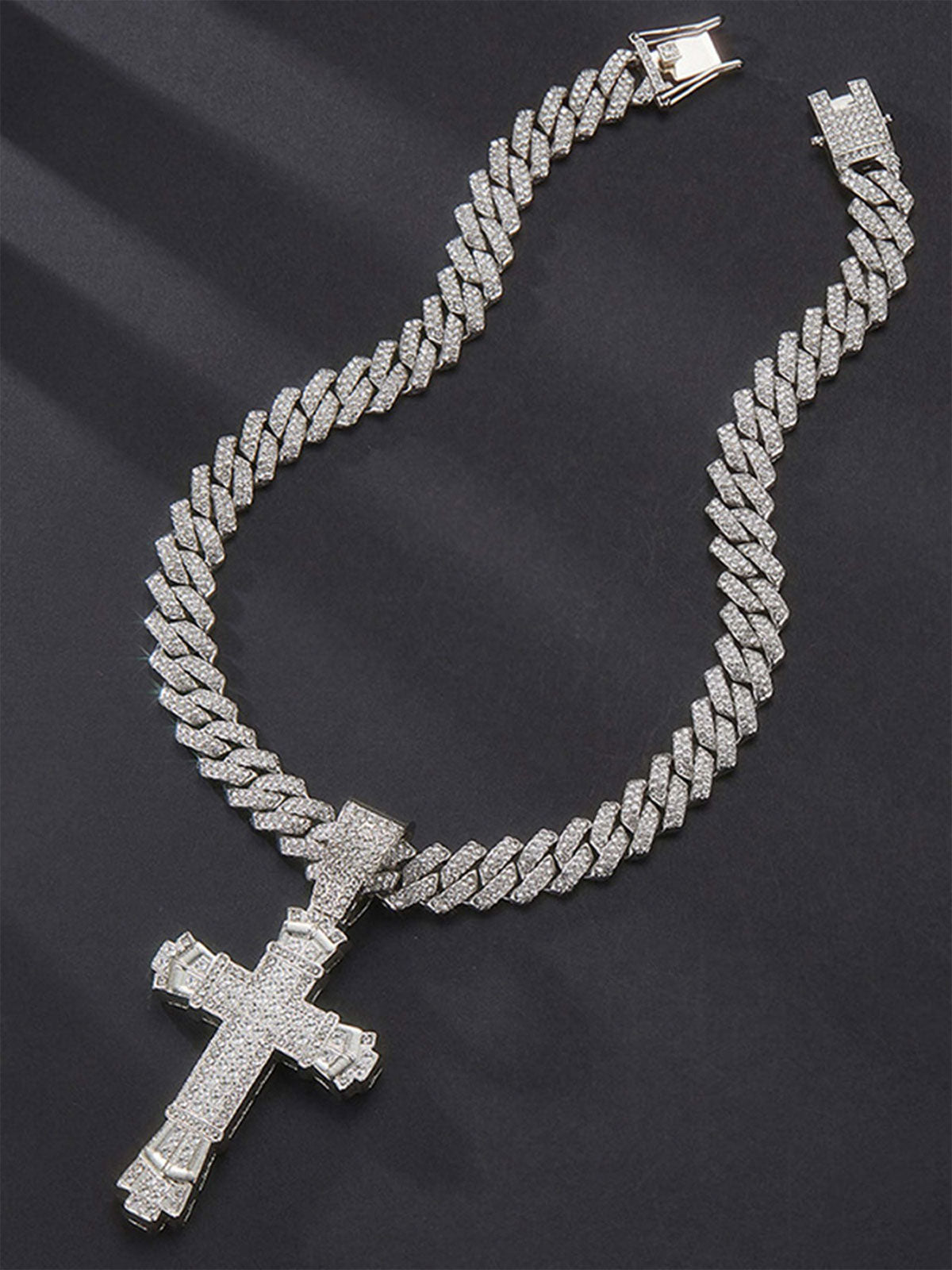 Thesupermade Diamond Cross Necklace - 1970 