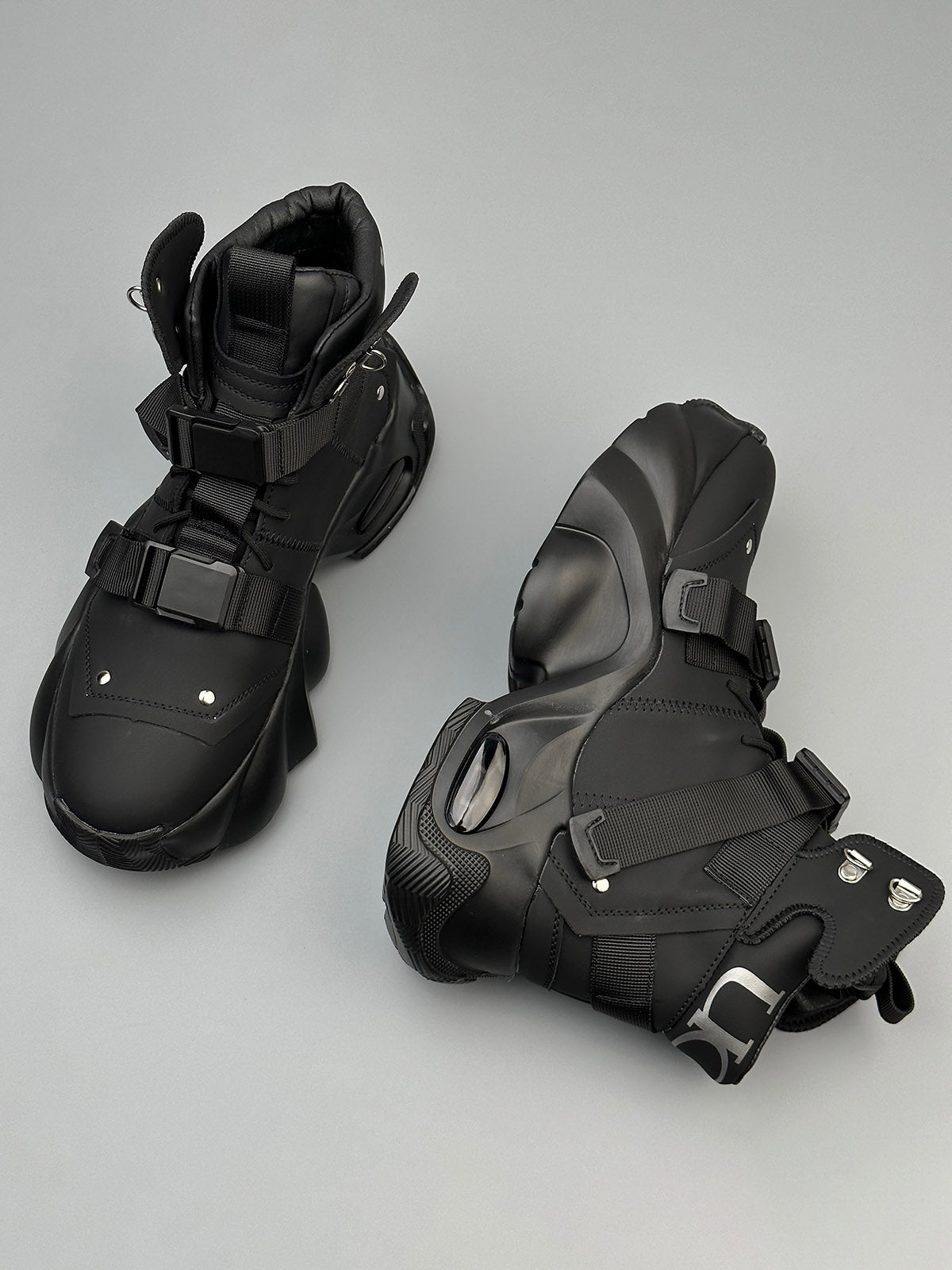 Dual-Strap Stealth Runner Boots 