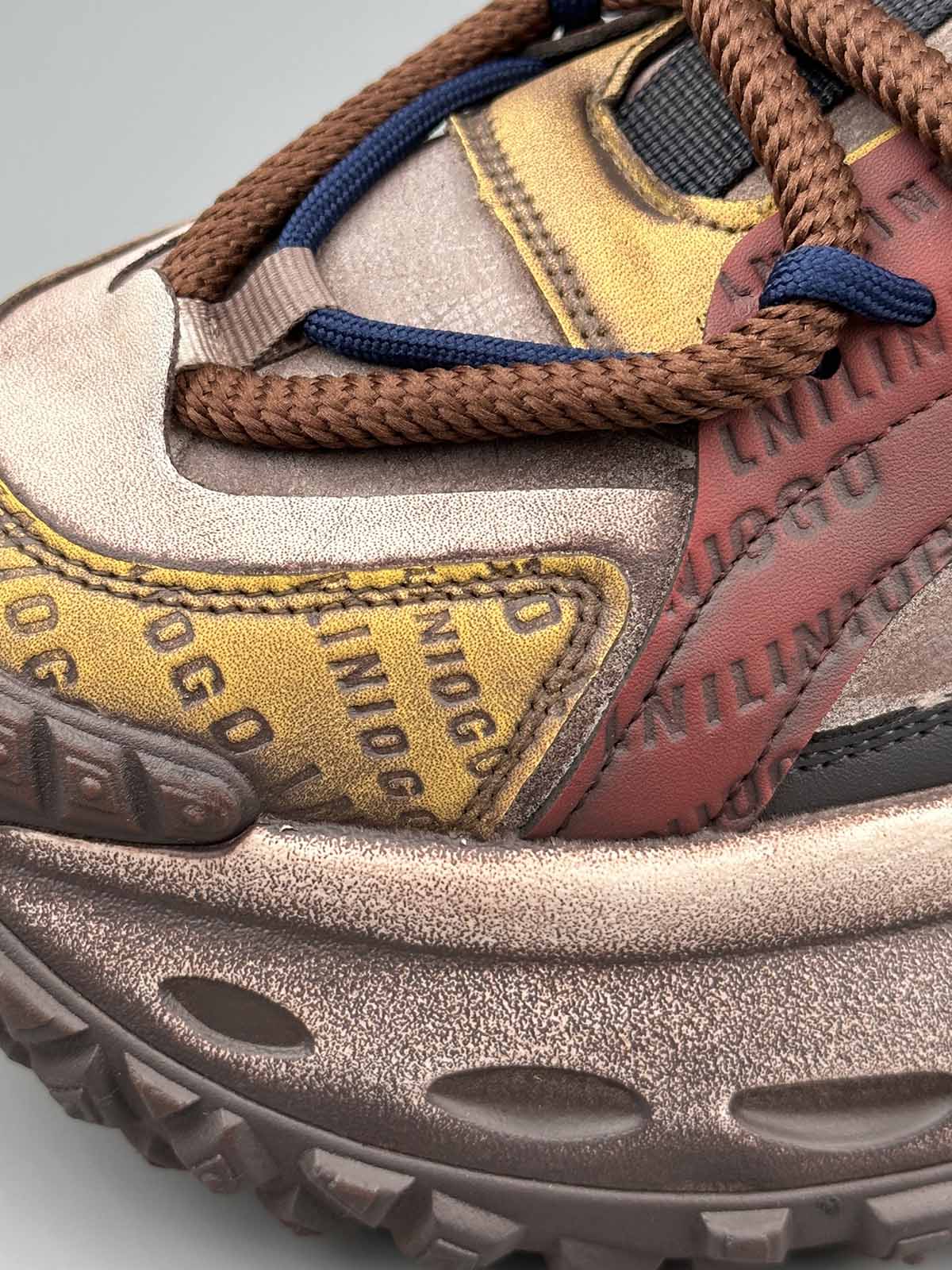 Stitching Letter Tire Sole Platform Sneakers - 2335 