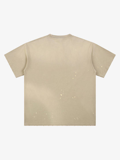 ボクシンググローブのプリントが入った、黒のダメージ加工グラフィックTシャツ