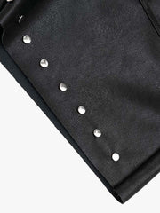 Pantalones cortos de cuero con tachuelas
