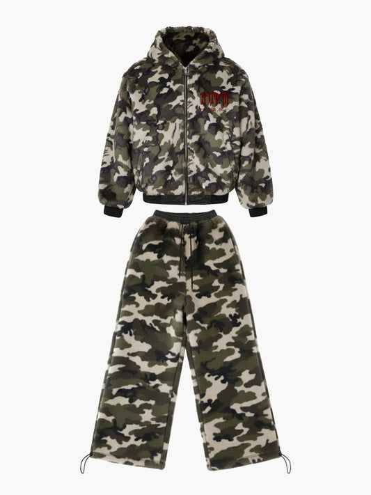 SUPM Letter Embroidery Camouflage Faux Fur Quilted Set 