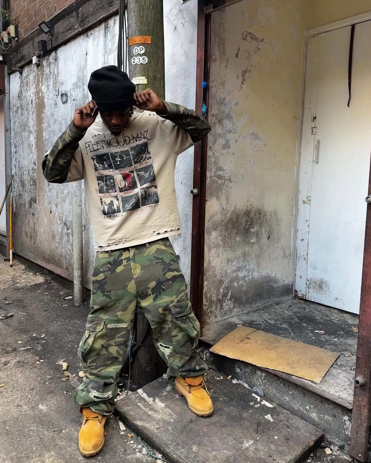 Distressed Camouflage Faux Two-Piece Graphic T-Shirt - 2420 