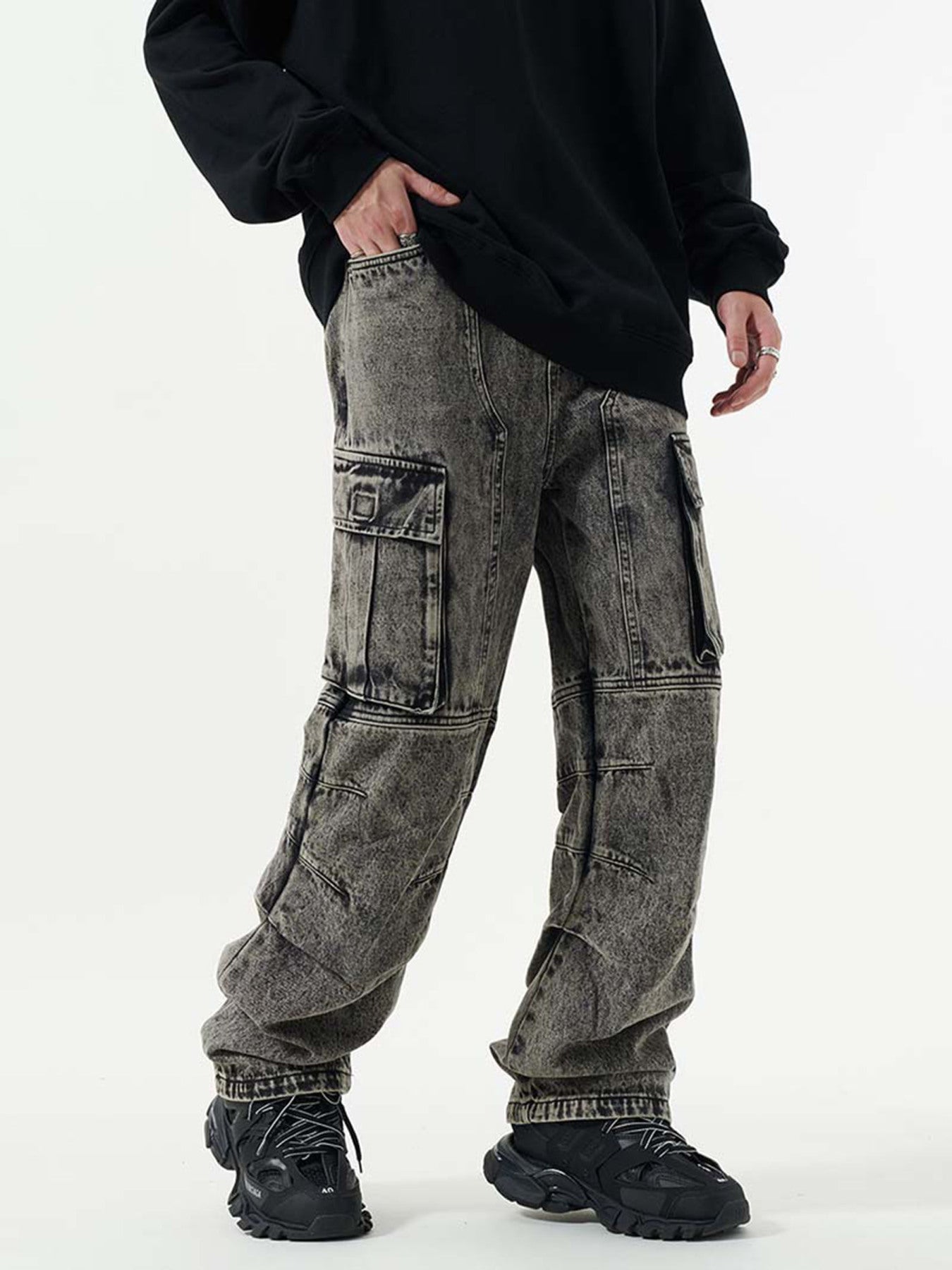 Thesupermade Washed And Distressed Multi-pocket Jeans - 1698