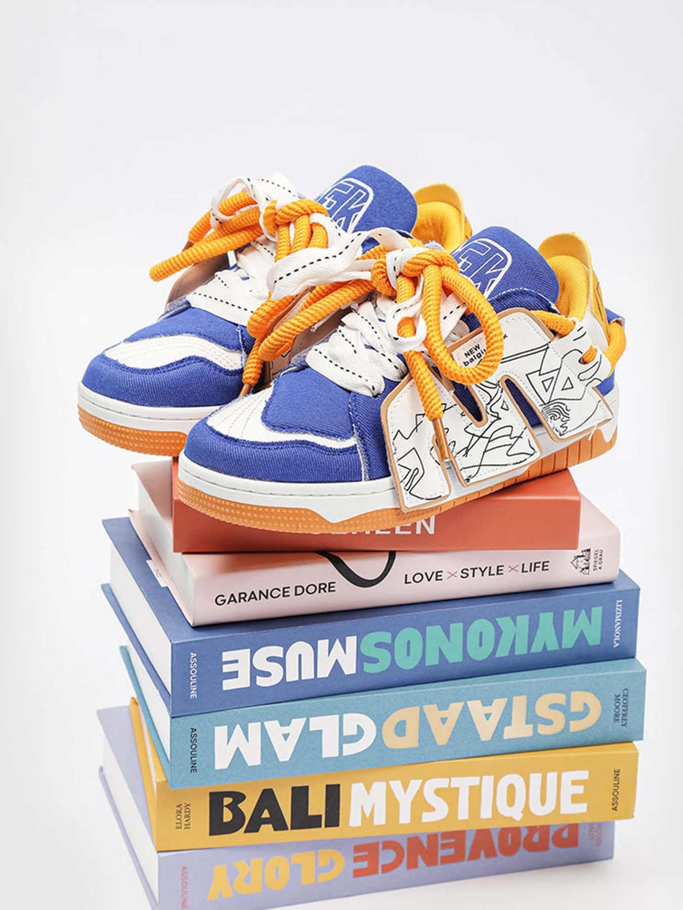 The Supermade Versatile Lightweight Soft-soled Board Shoes