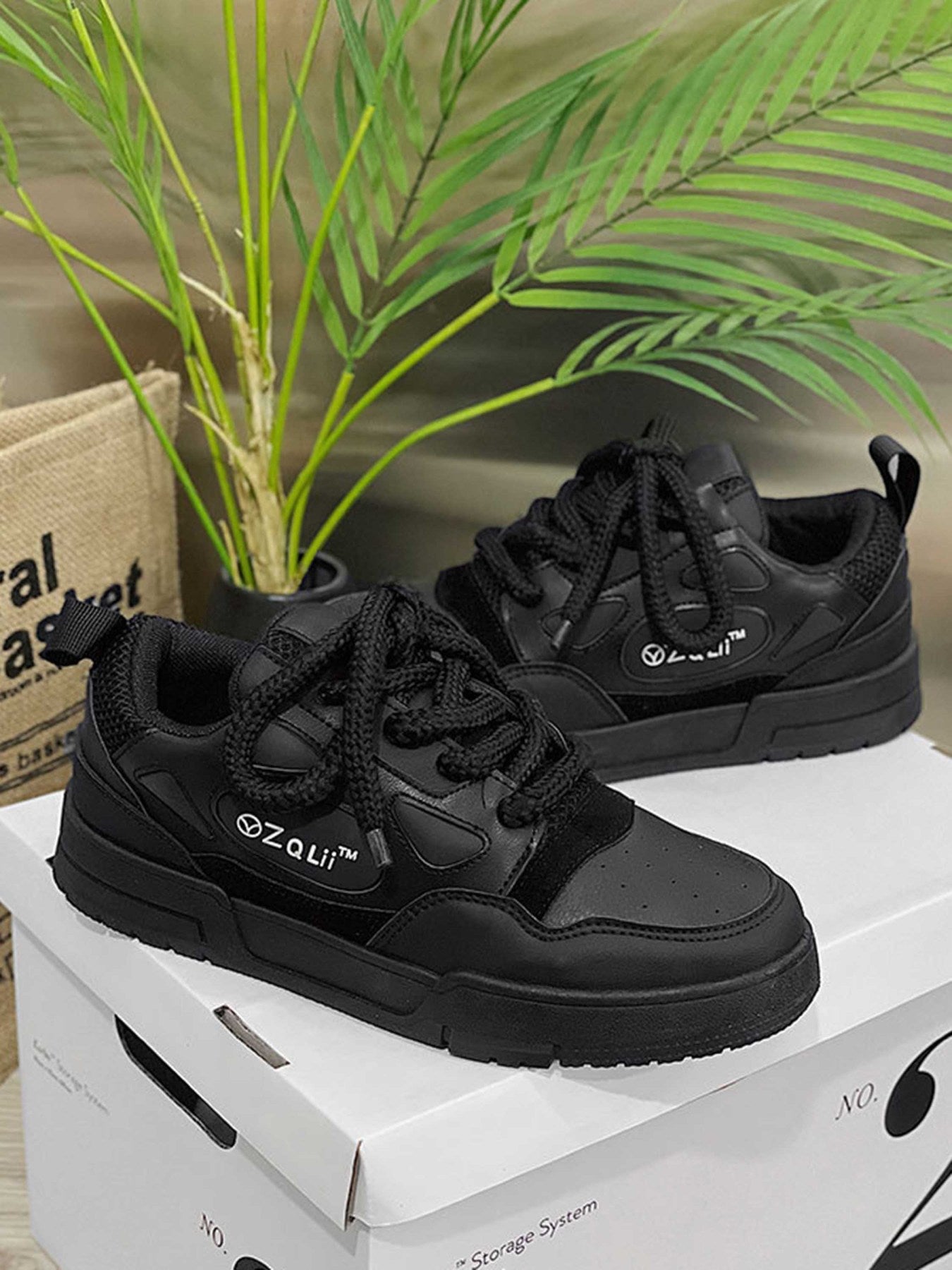 The Supermade Retro Casual Board Shoes